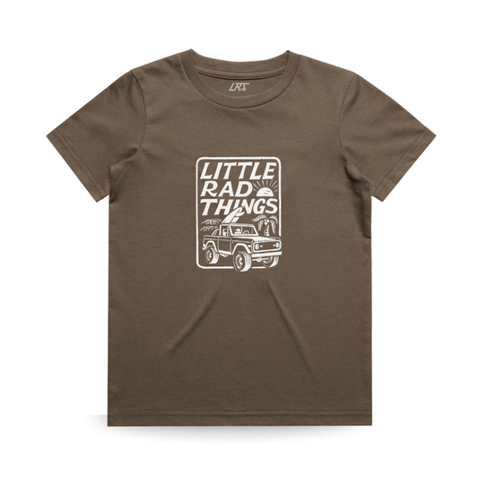 THE BRONCO LITTLE RAD THINGS TEE - BROWN