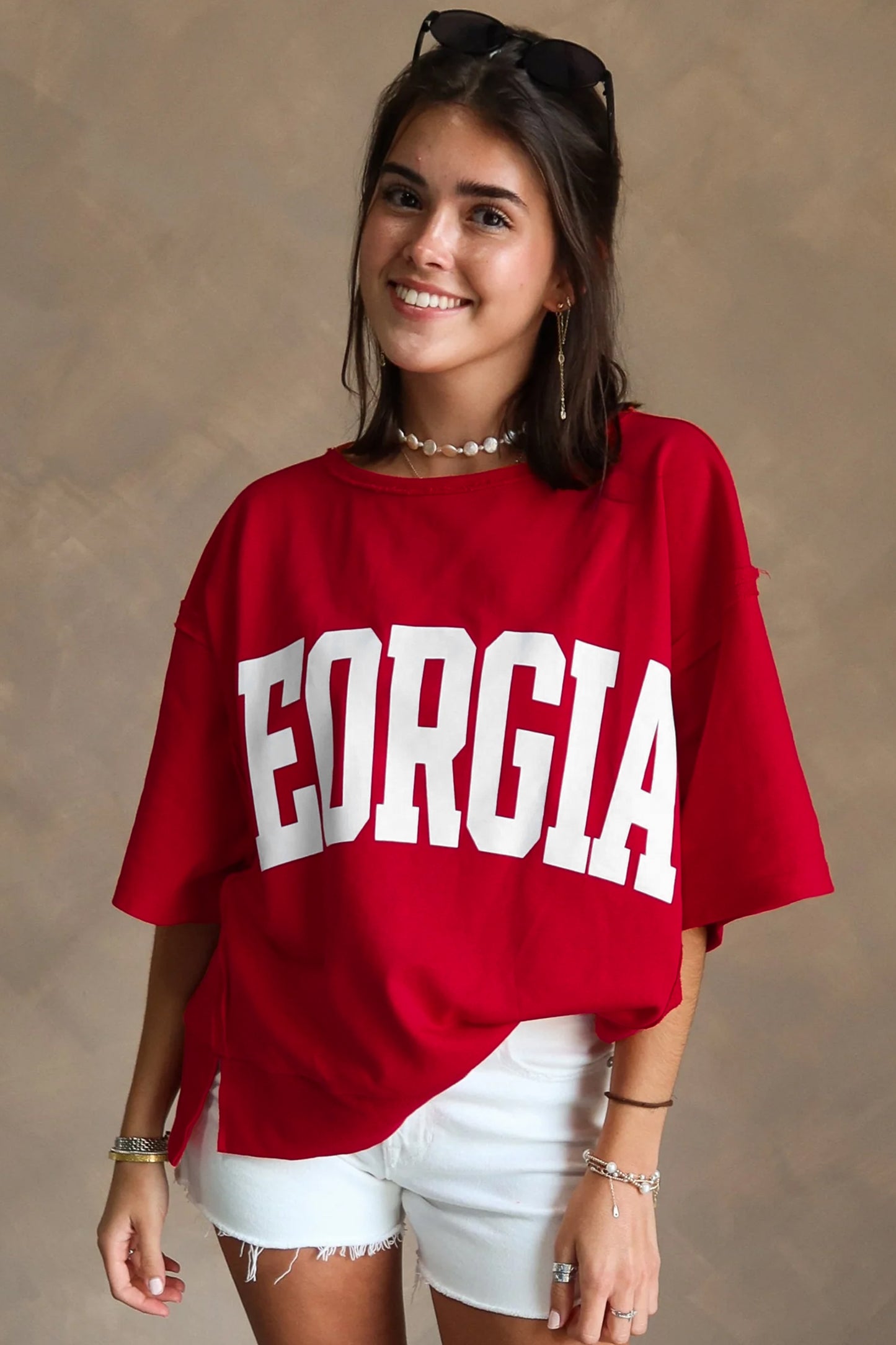 Georgia Gameday Letter Tee – Racing Red Drop Shoulder Graphic Top